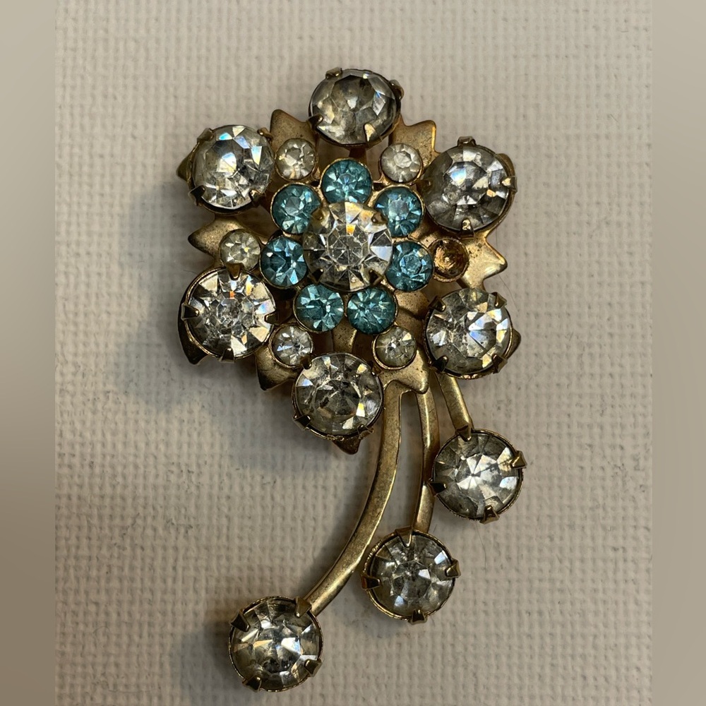 Brooch vintage crystal with blue stone floral 2”